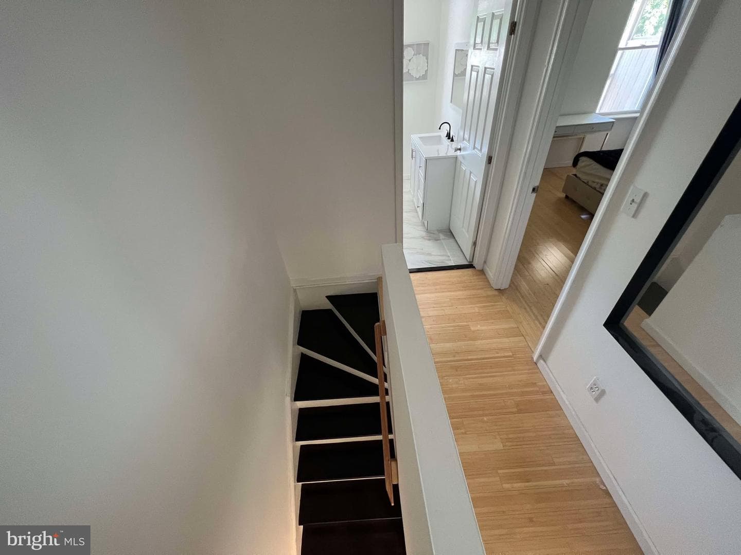 1278 Morse Street NE photo 6