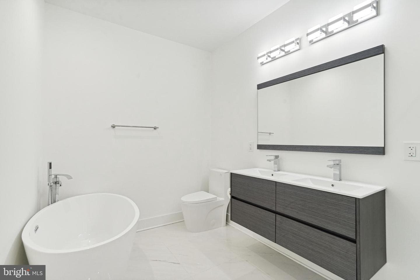1111 K Street NE #2 photo 15