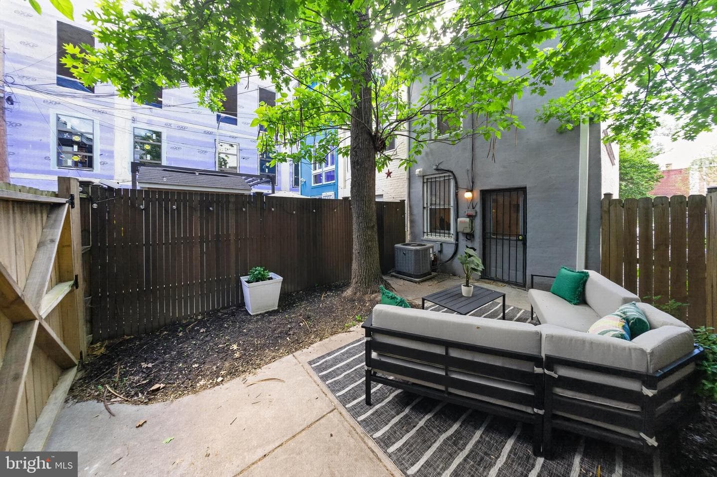 606 S Street NW photo 16