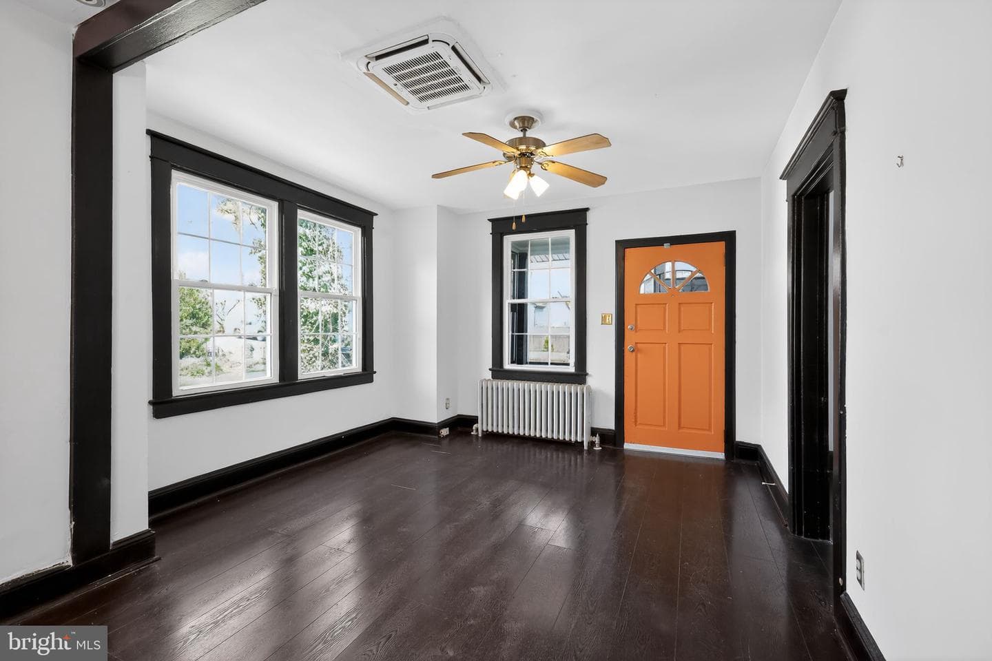 123 Xenia Street SE photo 3