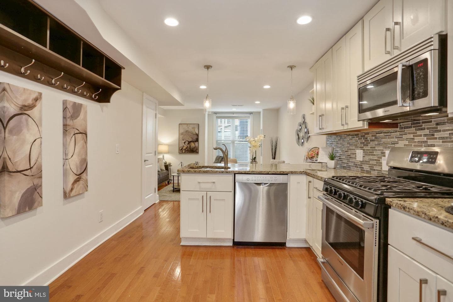 43 Hanover Place NW #1 photo 2