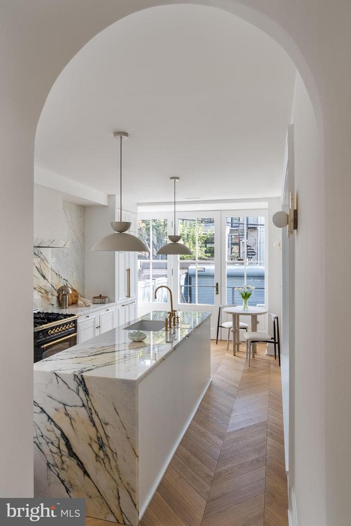 1308 Corcoran Street NW photo 11