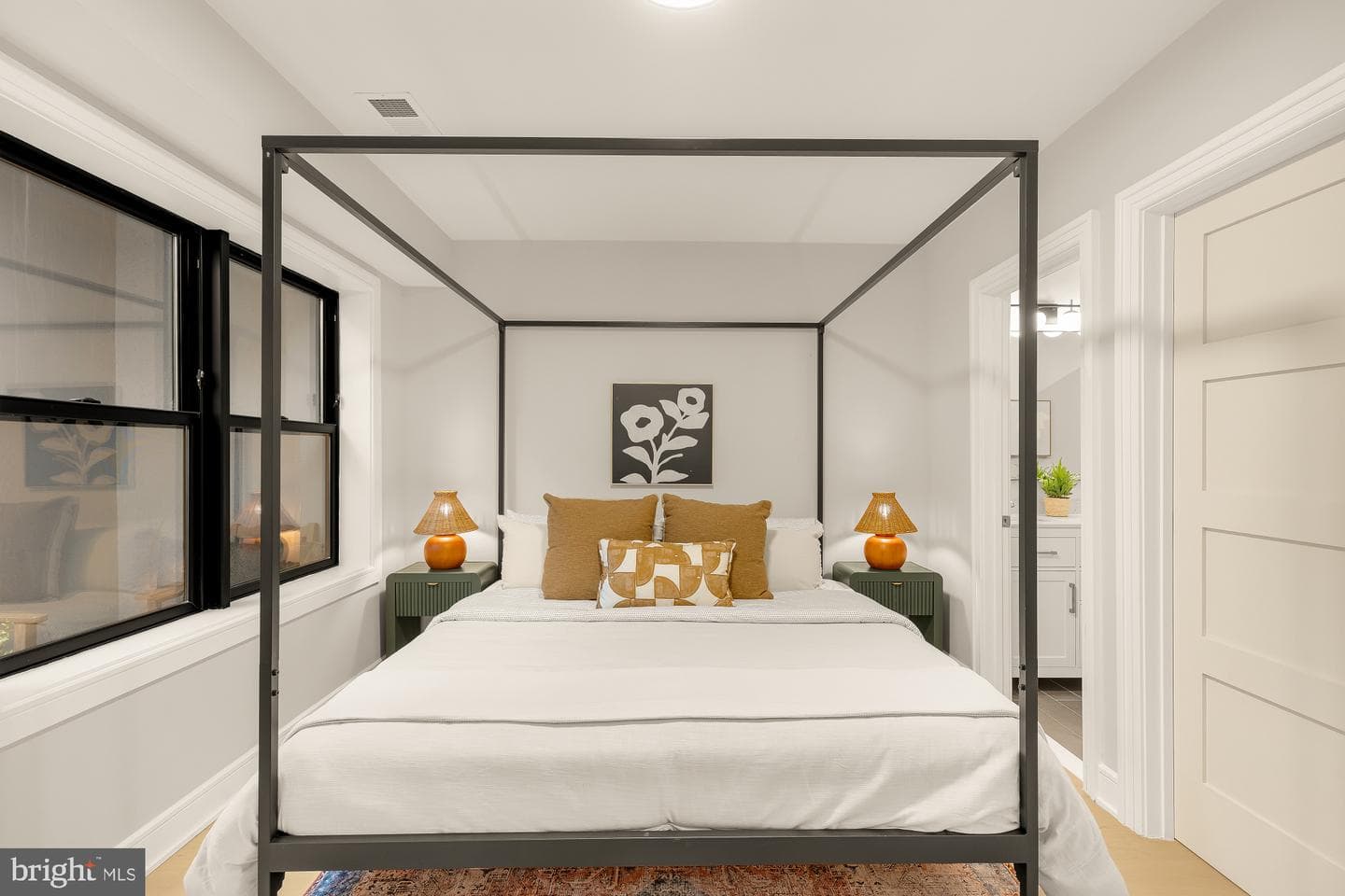 647 G Street SE #1 photo 17