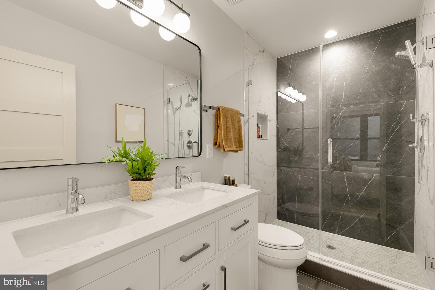 647 G Street SE #1 photo 20