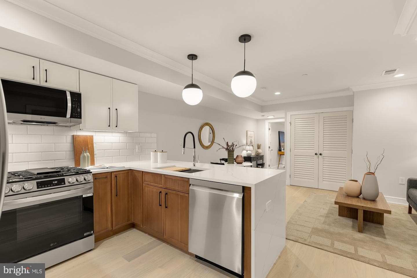 647 G Street SE #1 photo 3