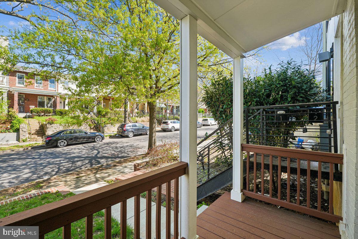 742 Irving Street NW photo 3