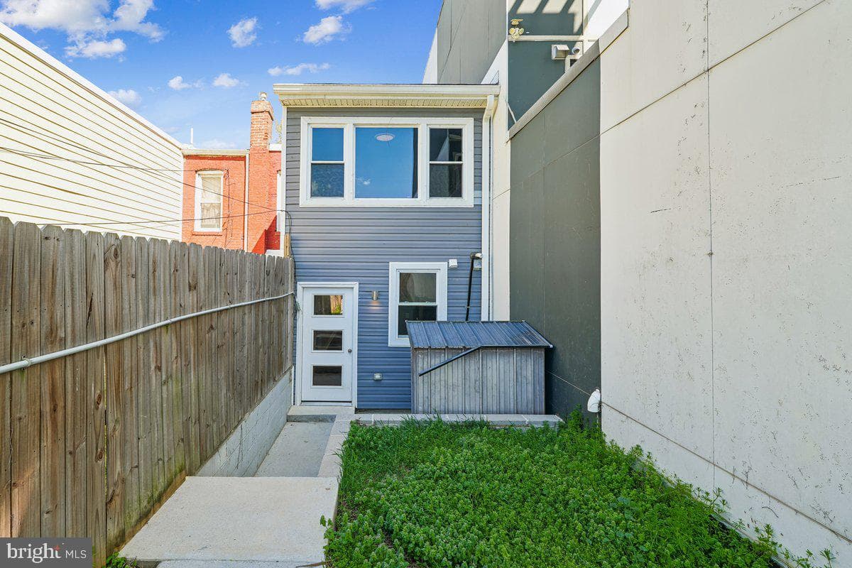 742 Irving Street NW photo 6