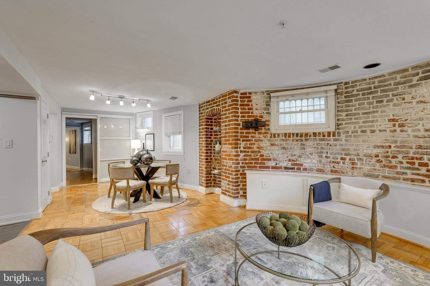 1938 Biltmore Street NW #d photo 3