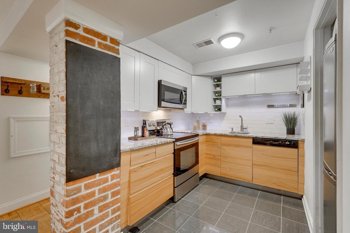 1938 Biltmore Street NW #d photo 9