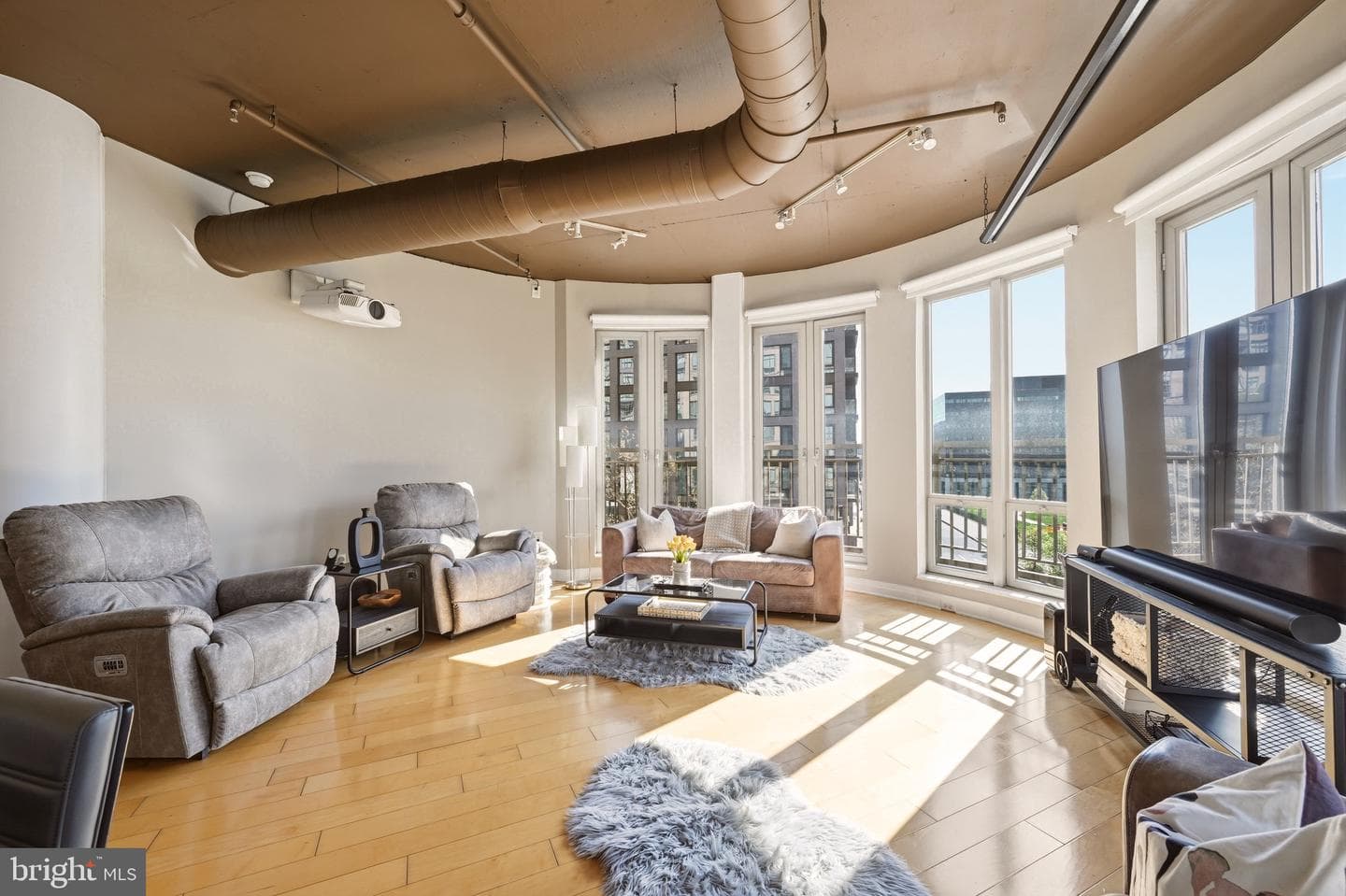 301 Massachusetts Avenue NW #403 photo 5