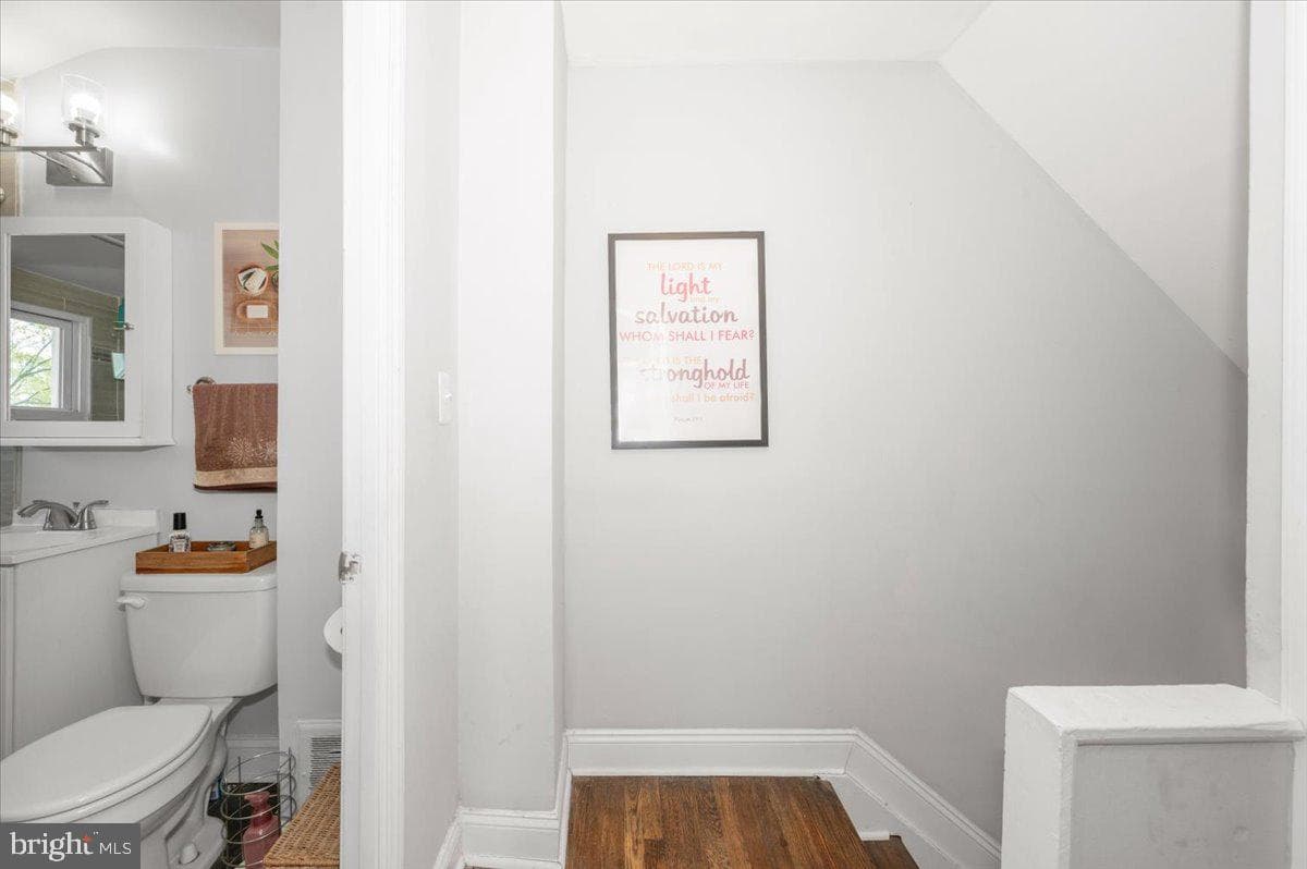 5124 Just Street NE photo 14