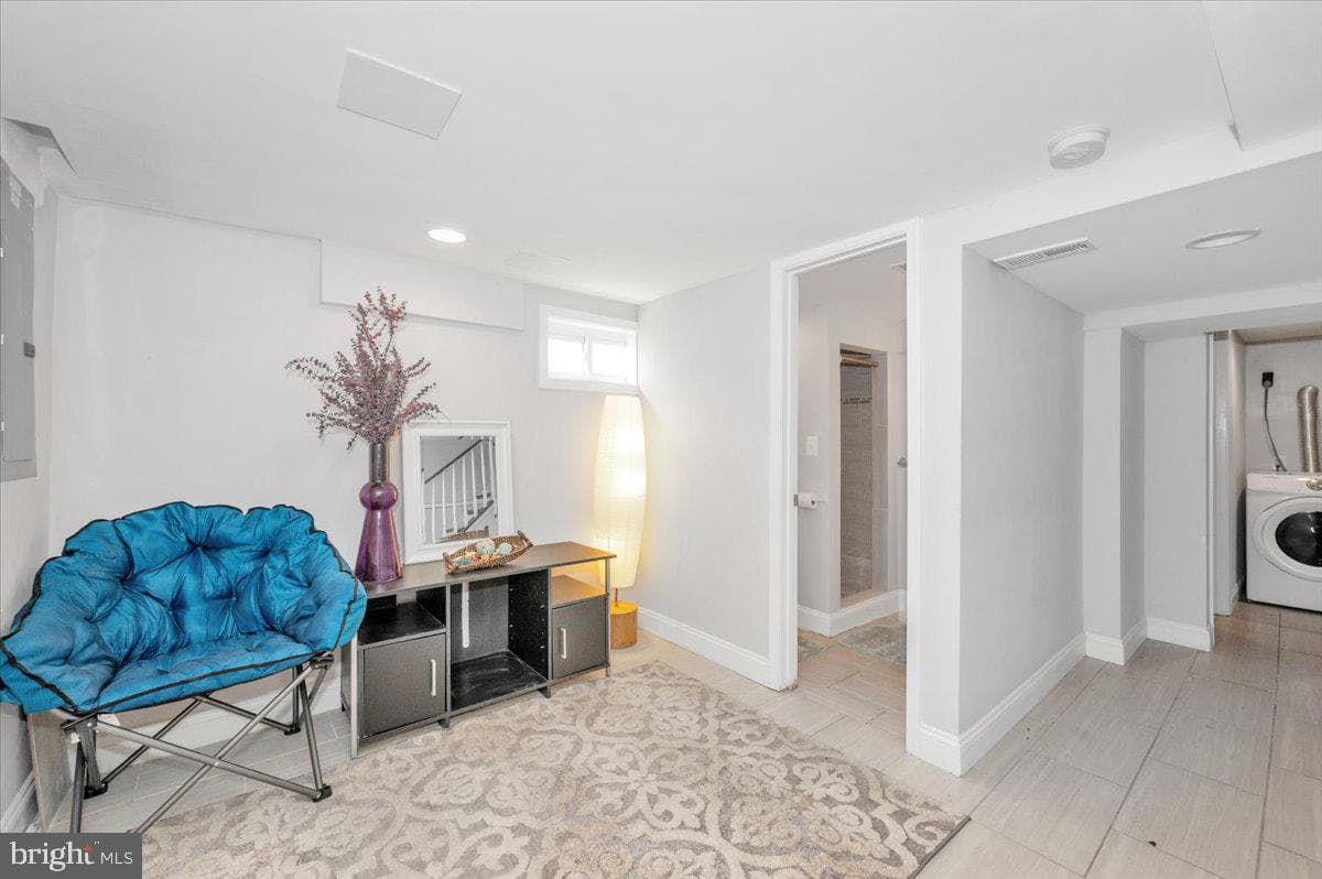 5124 Just Street NE photo 18