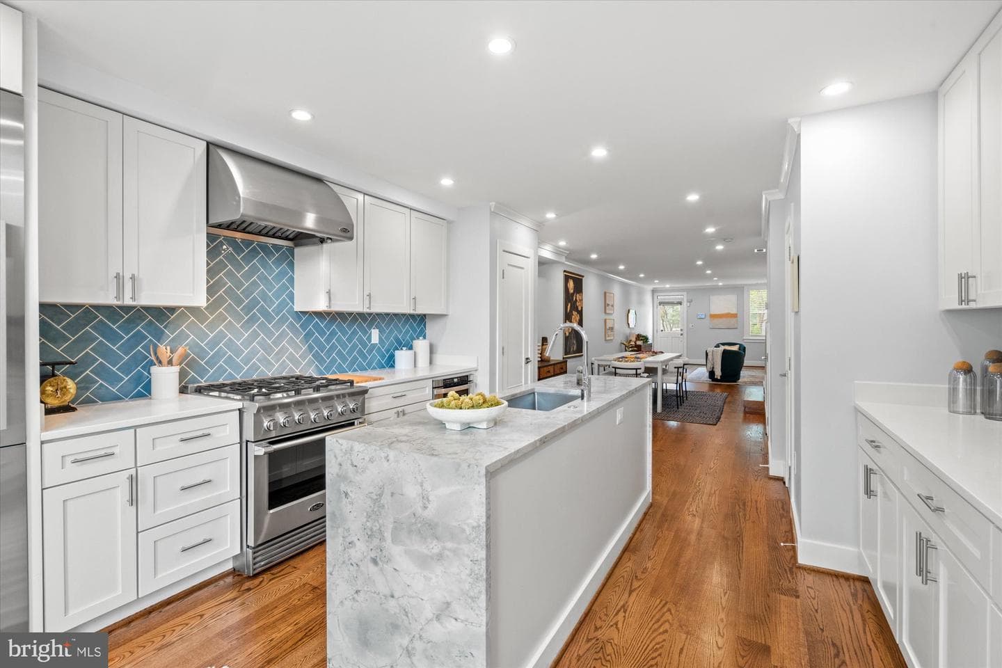 322 A Street NE photo 10