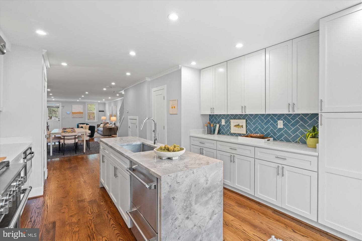 322 A Street NE photo 11