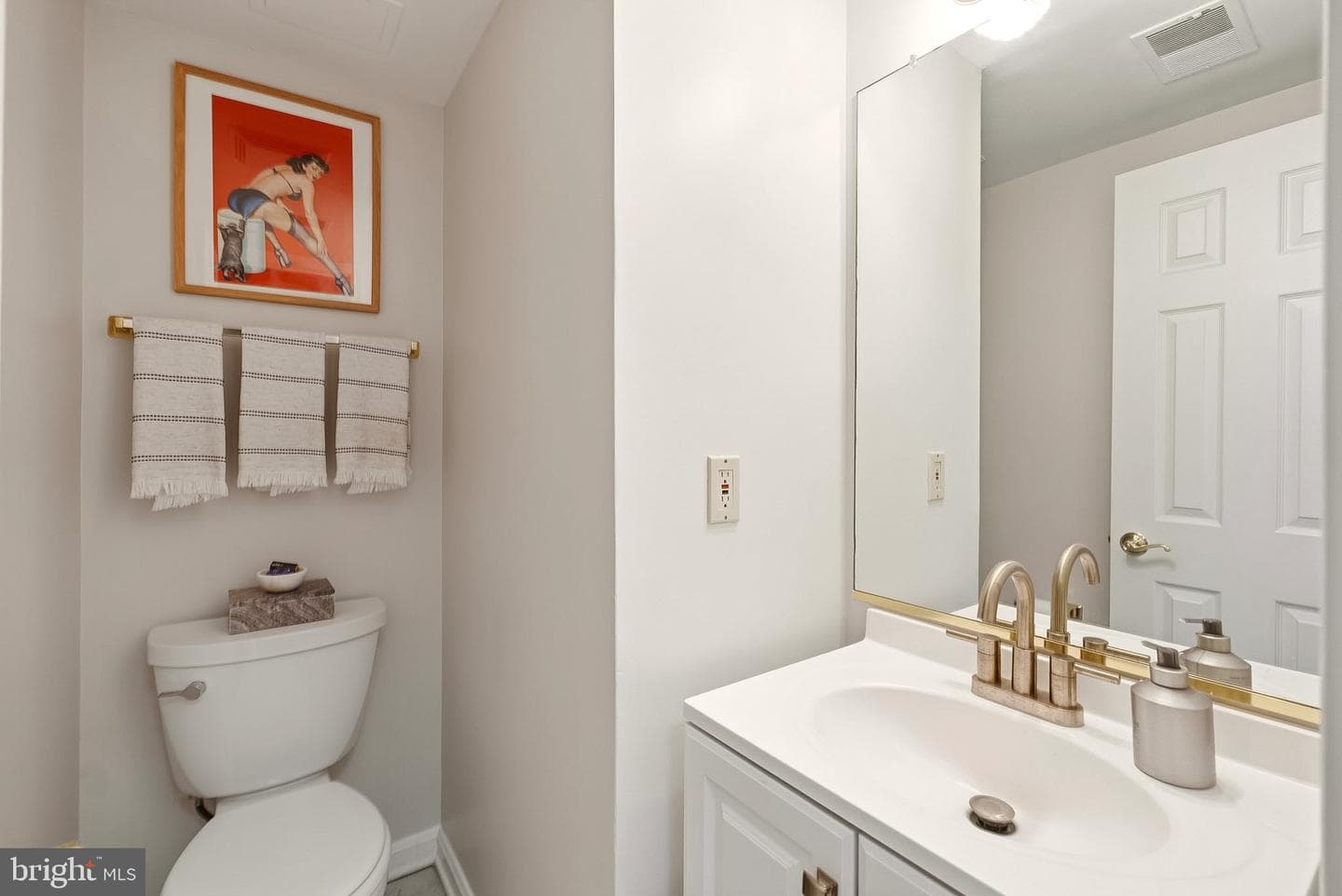 1935 Belmont Road NW #1121 photo 13