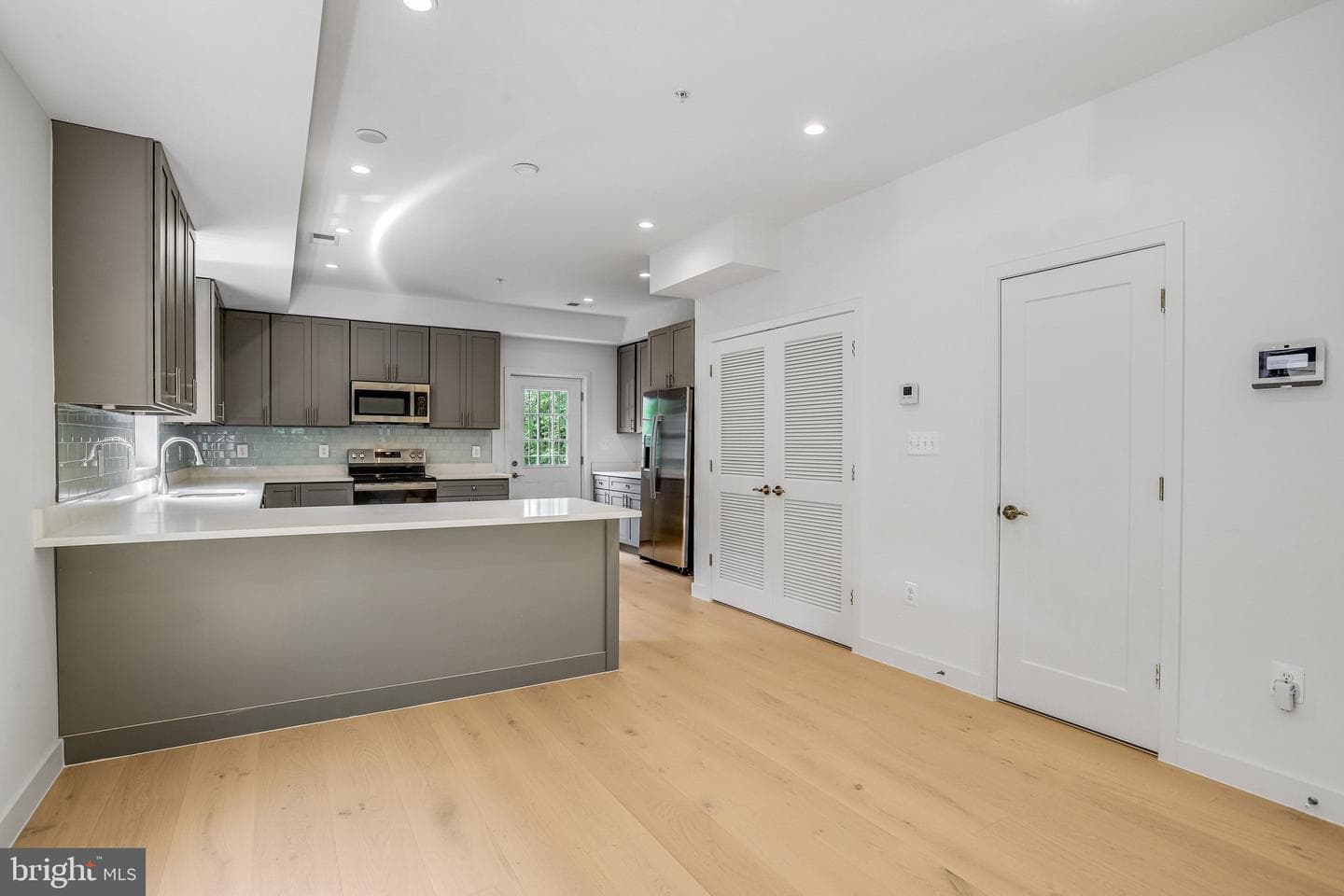1202 Eastern Avenue NE photo 24