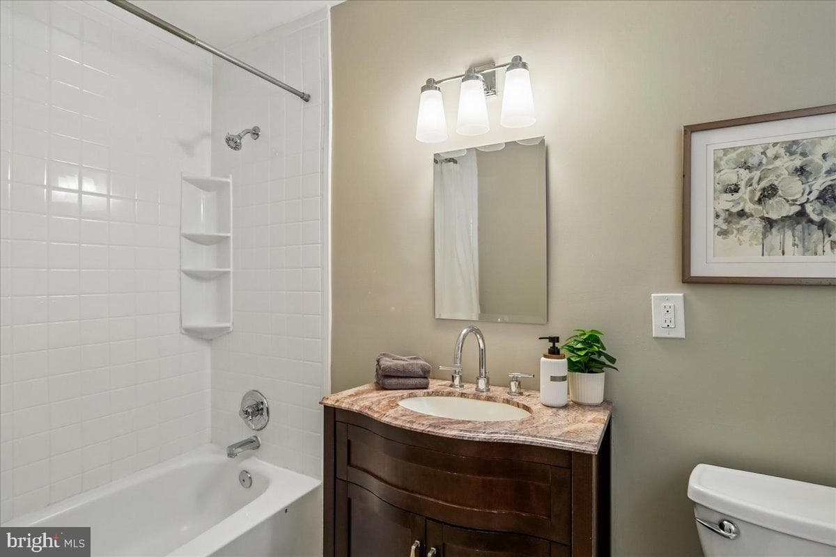 2129 Florida Avenue NW #407 photo 24