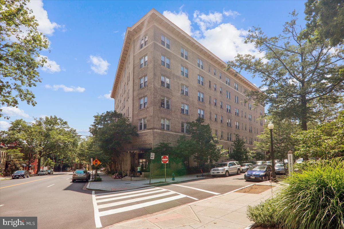 2129 Florida Avenue NW #407 photo 3
