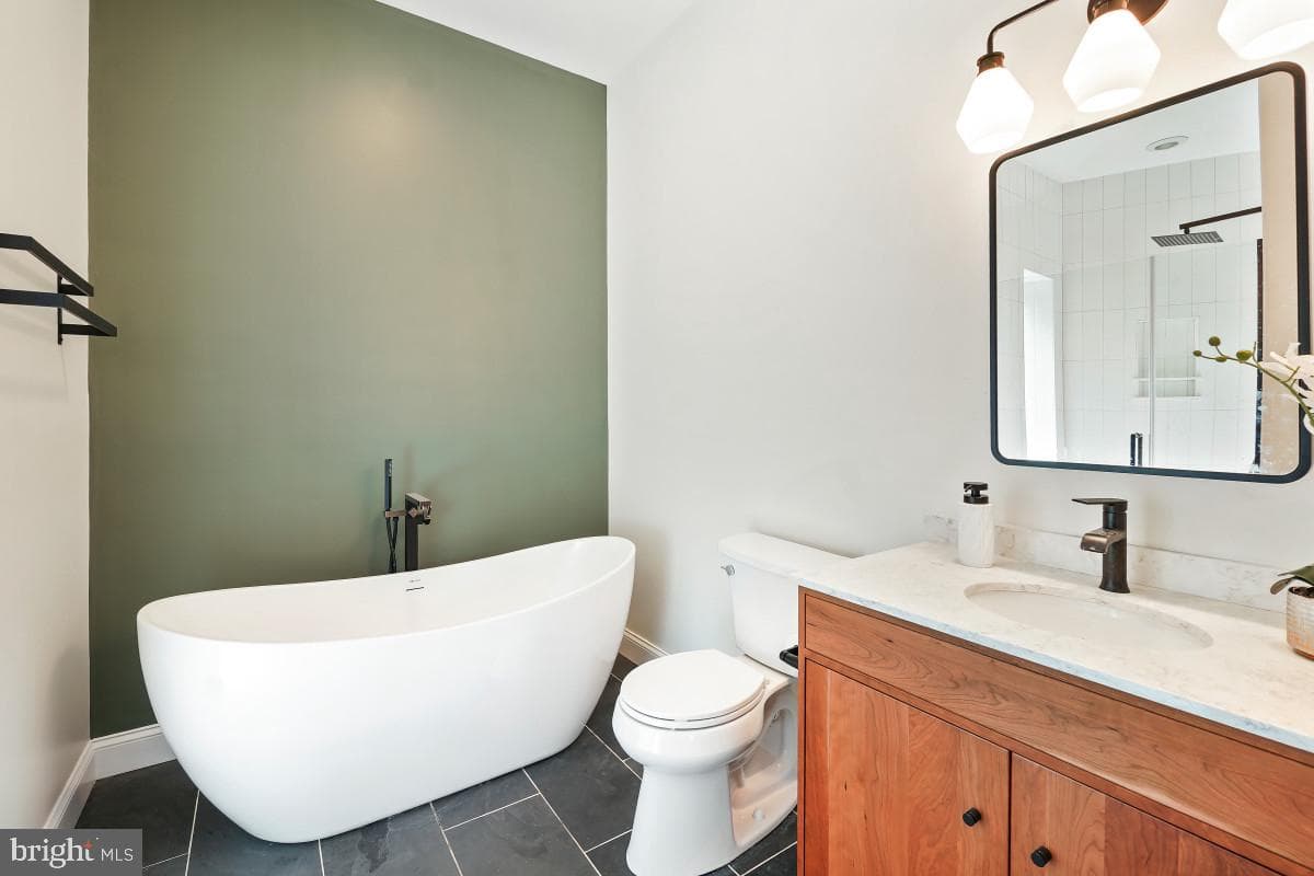1300 Monroe Street NW #1 photo 19
