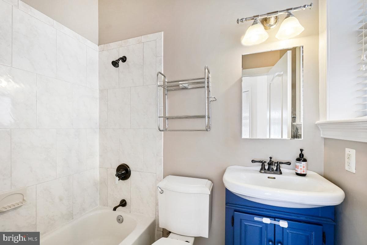 1300 Monroe Street NW #1 photo 23