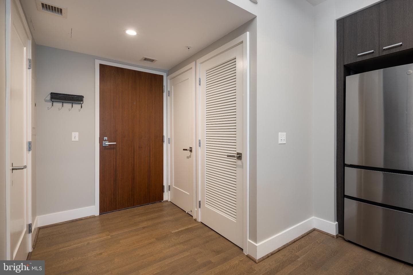 525 SW Water Street SW #404 photo 10