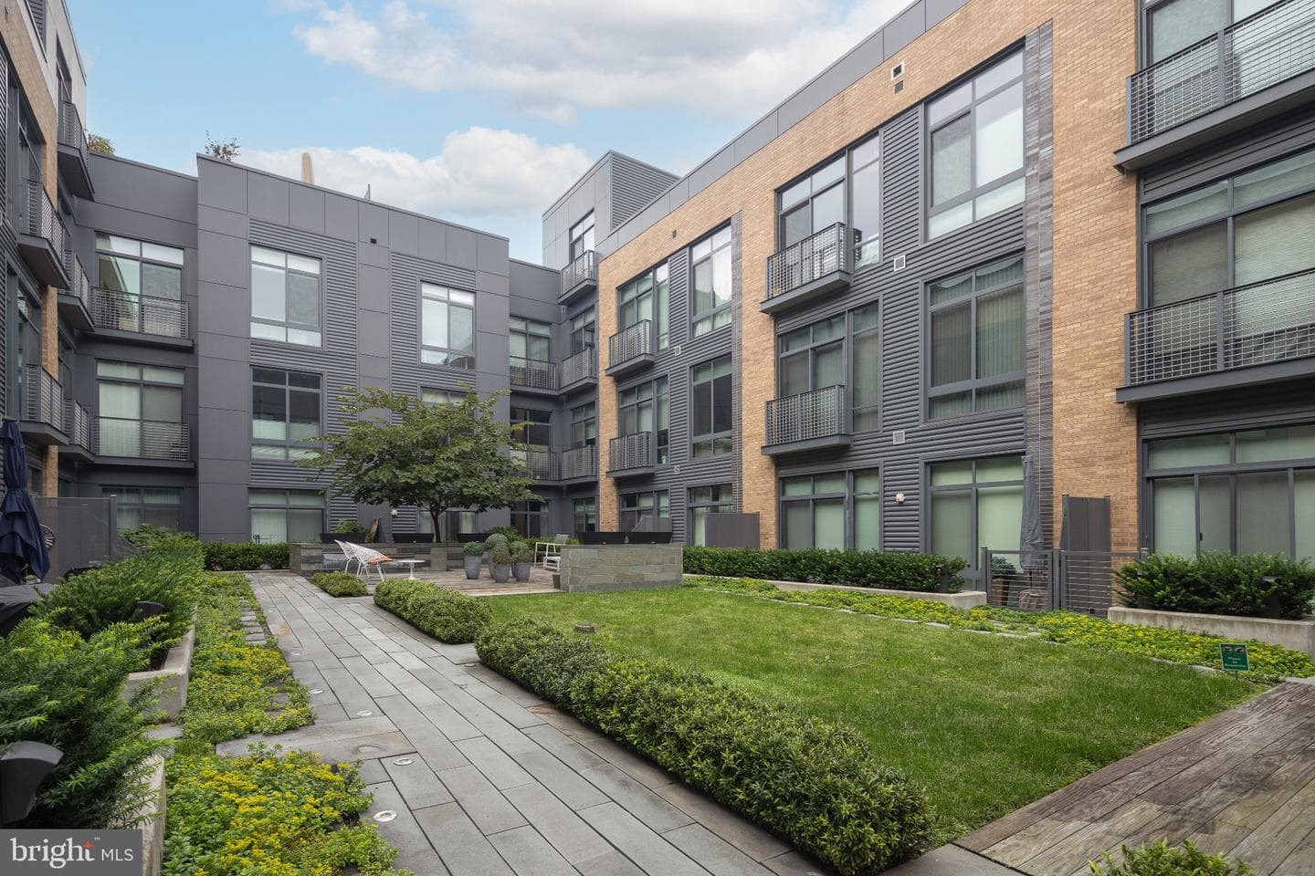 525 SW Water Street SW #404 photo 26