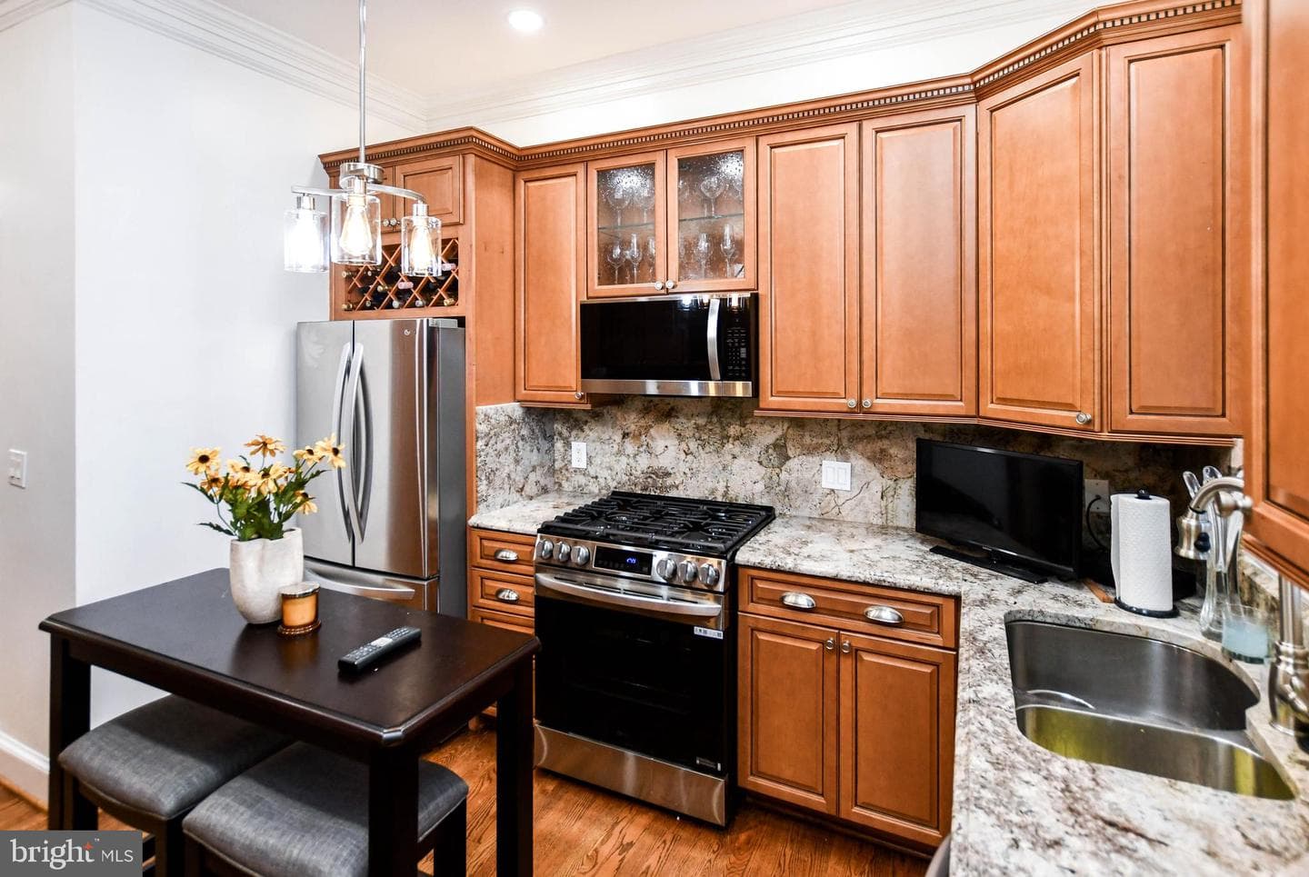 34 R Street NE photo 24