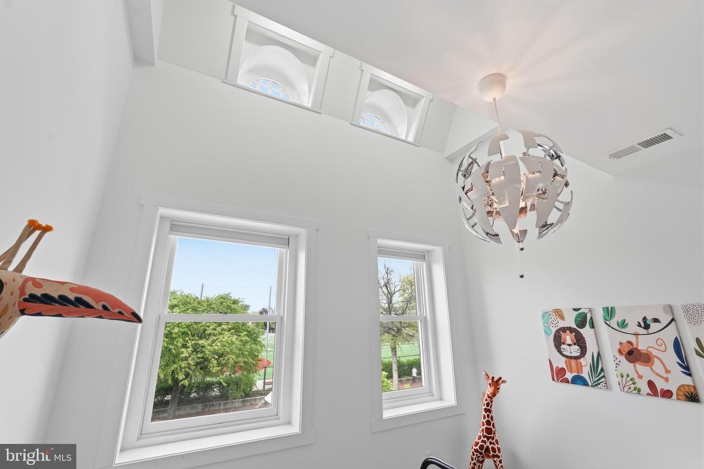 1227 E Street SE photo 27