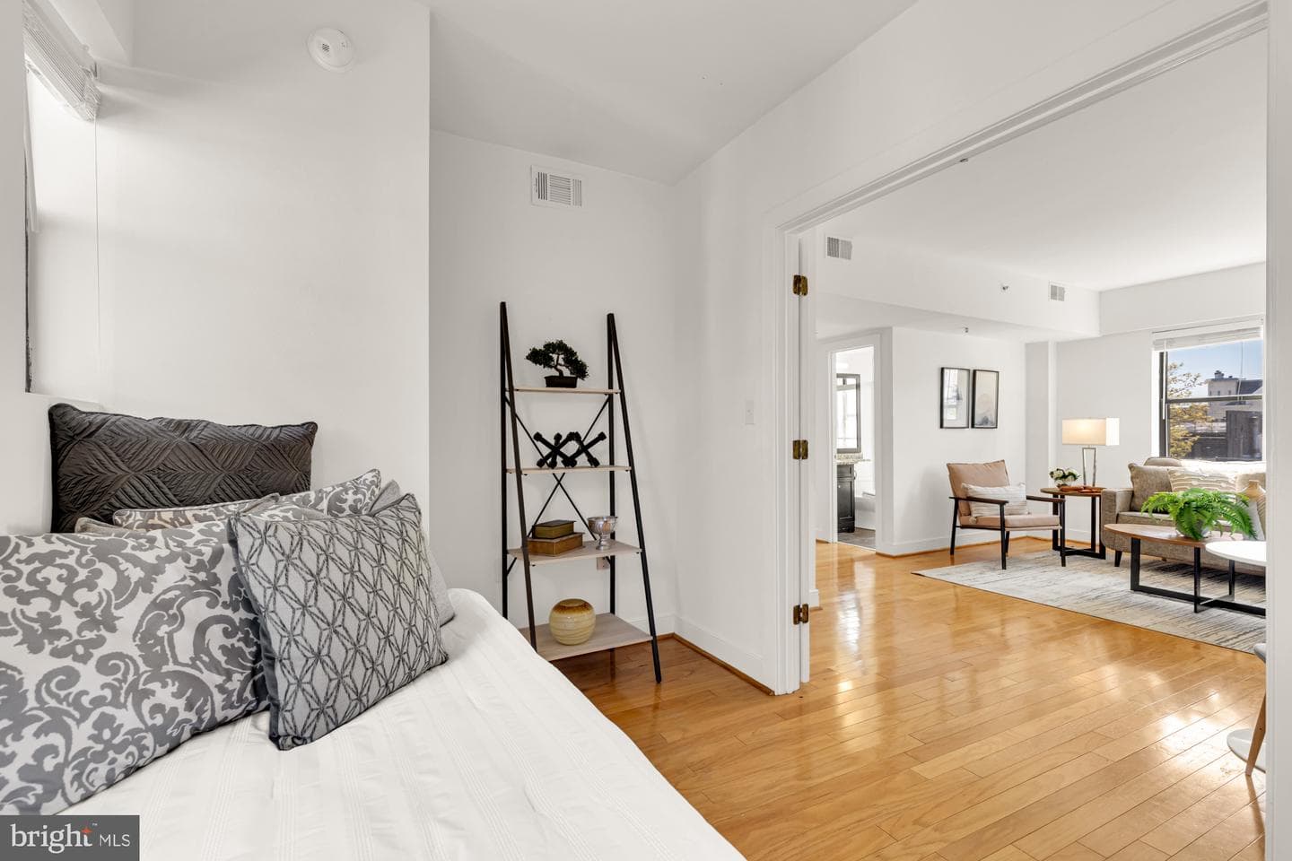 1727 R Street NW #402 photo 20