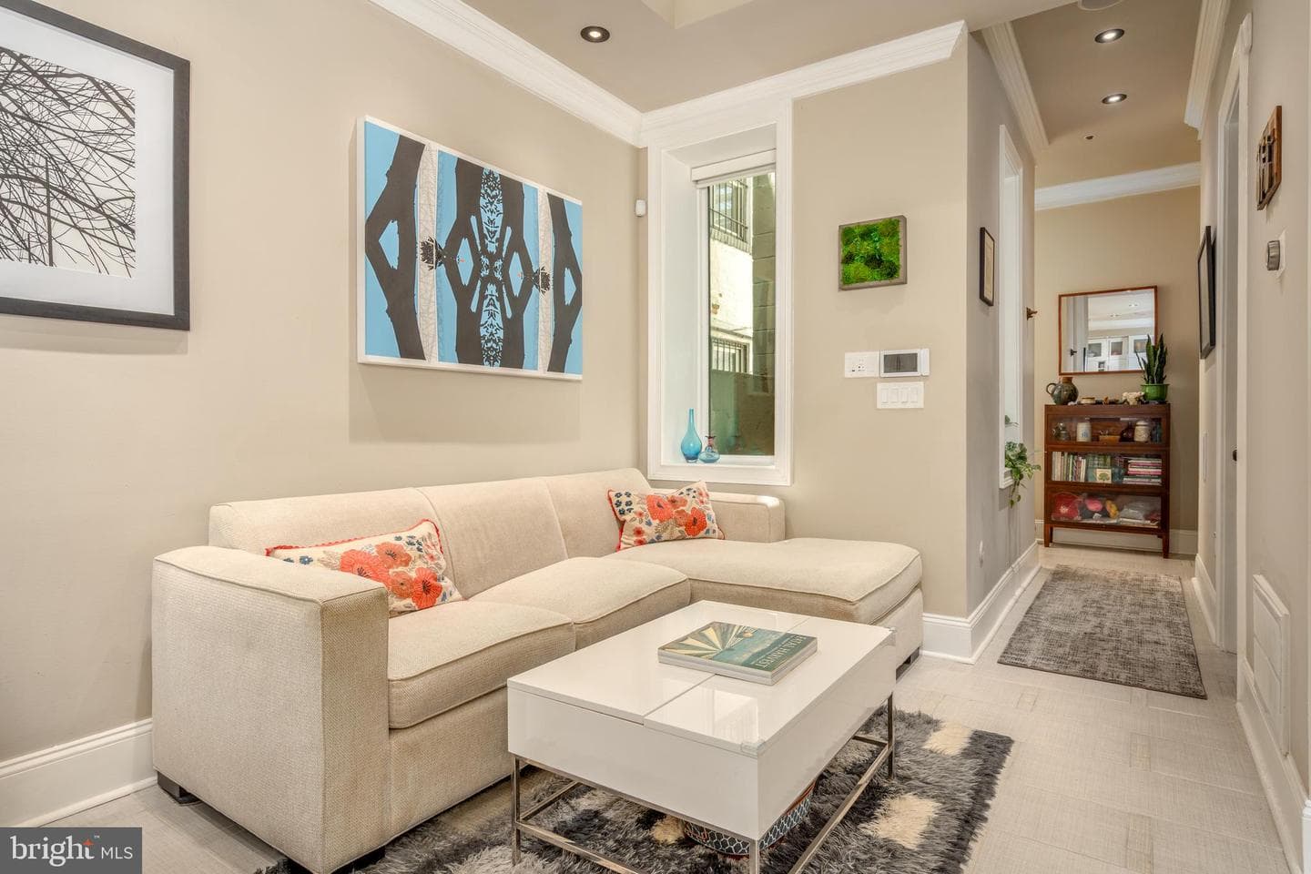 2464 Ontario Road NW #1 photo 4