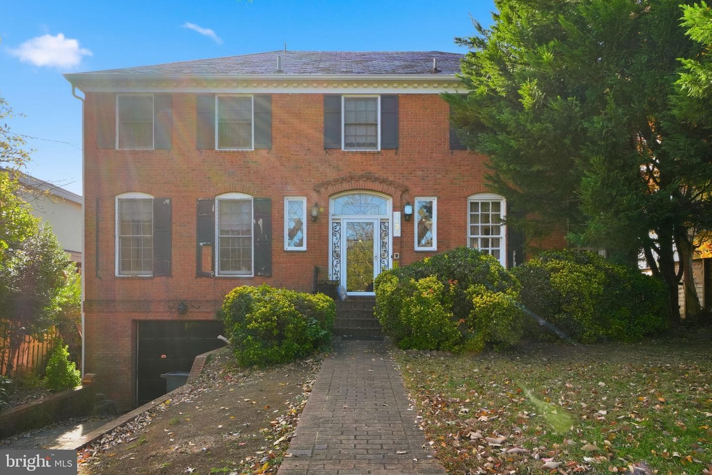 1430 Foxhall Road NW photo 2