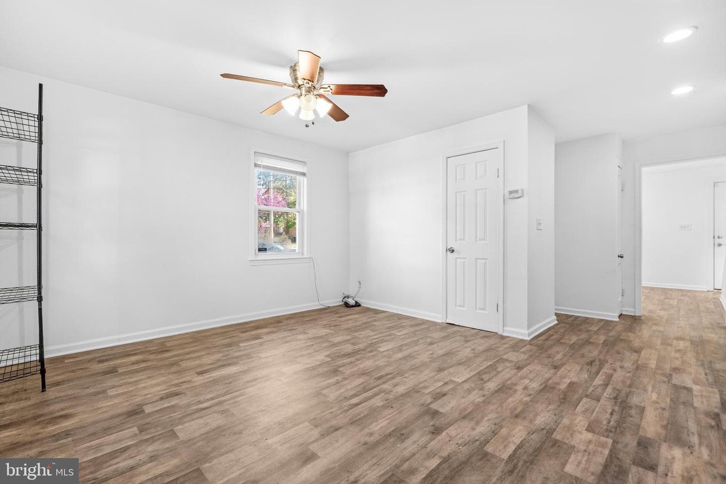 520 49th Street NE photo 8