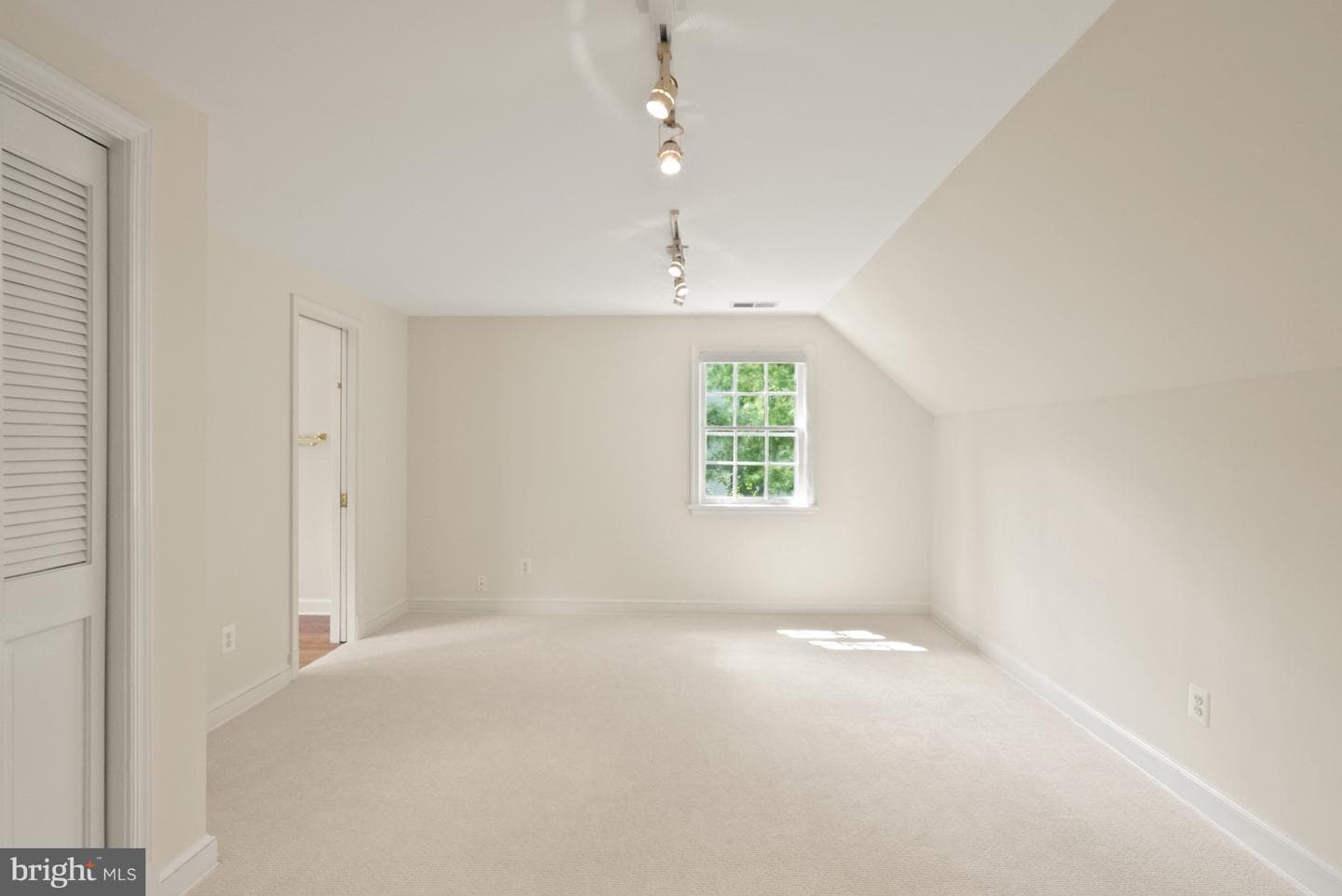 5058 Sedgwick Street NW photo 14