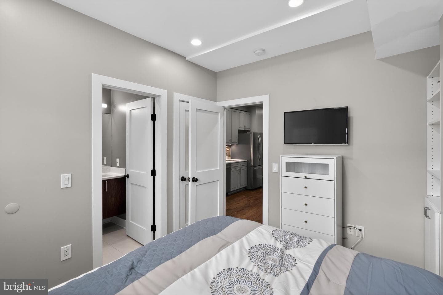 1109 Holbrook Terrace NE #1 photo 28