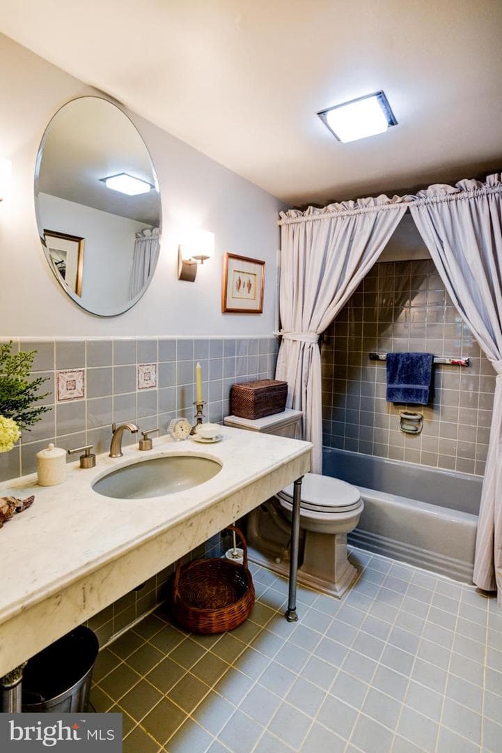 4201 Cathedral Avenue NW #124e photo 26