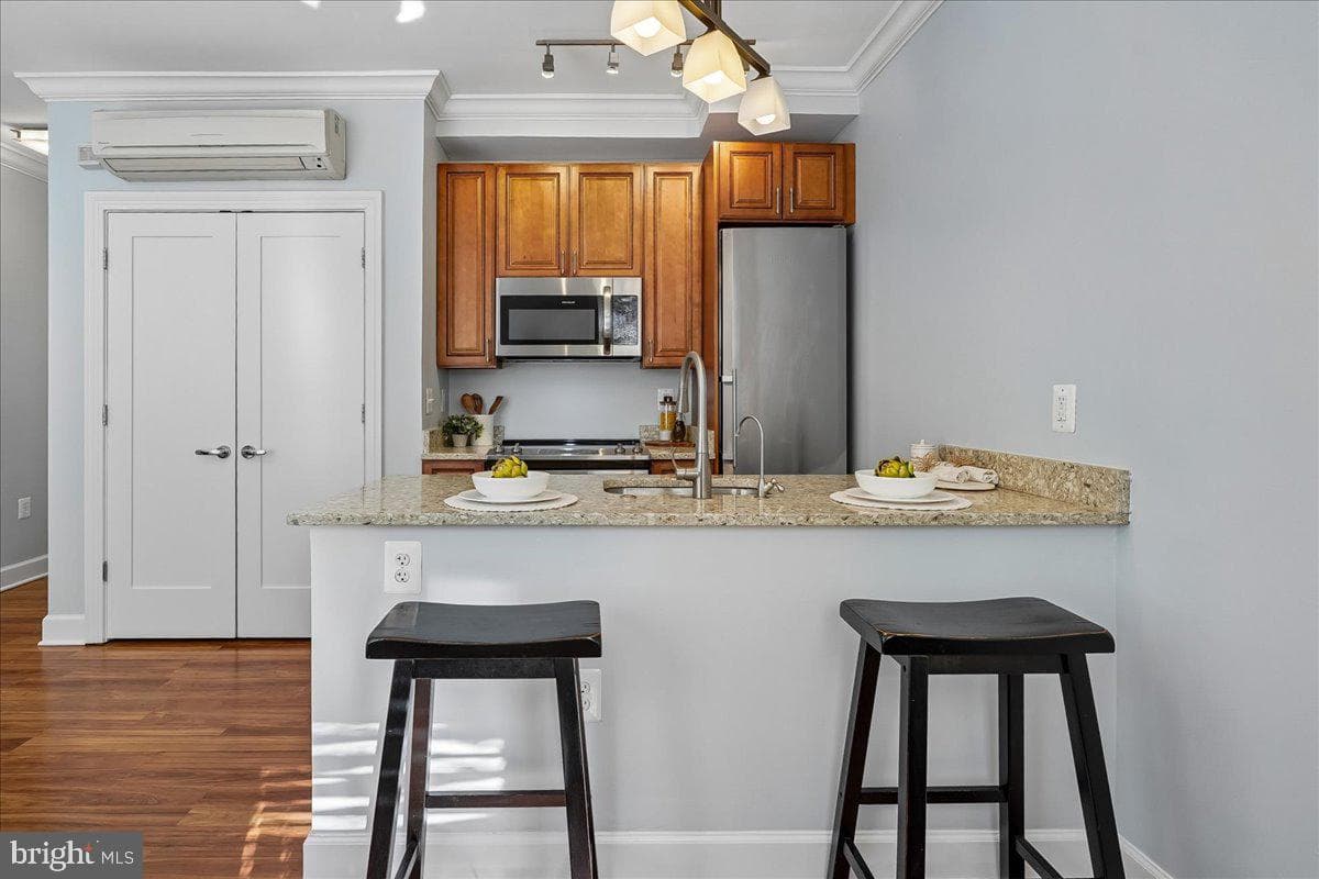 1121 24th Street NW #309 photo 10