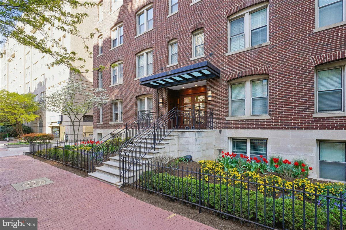 1121 24th Street NW #309 photo 19