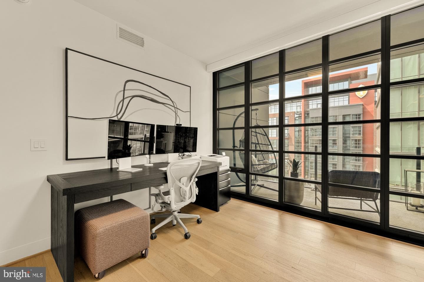 45 Sutton Square SW #906 photo 13