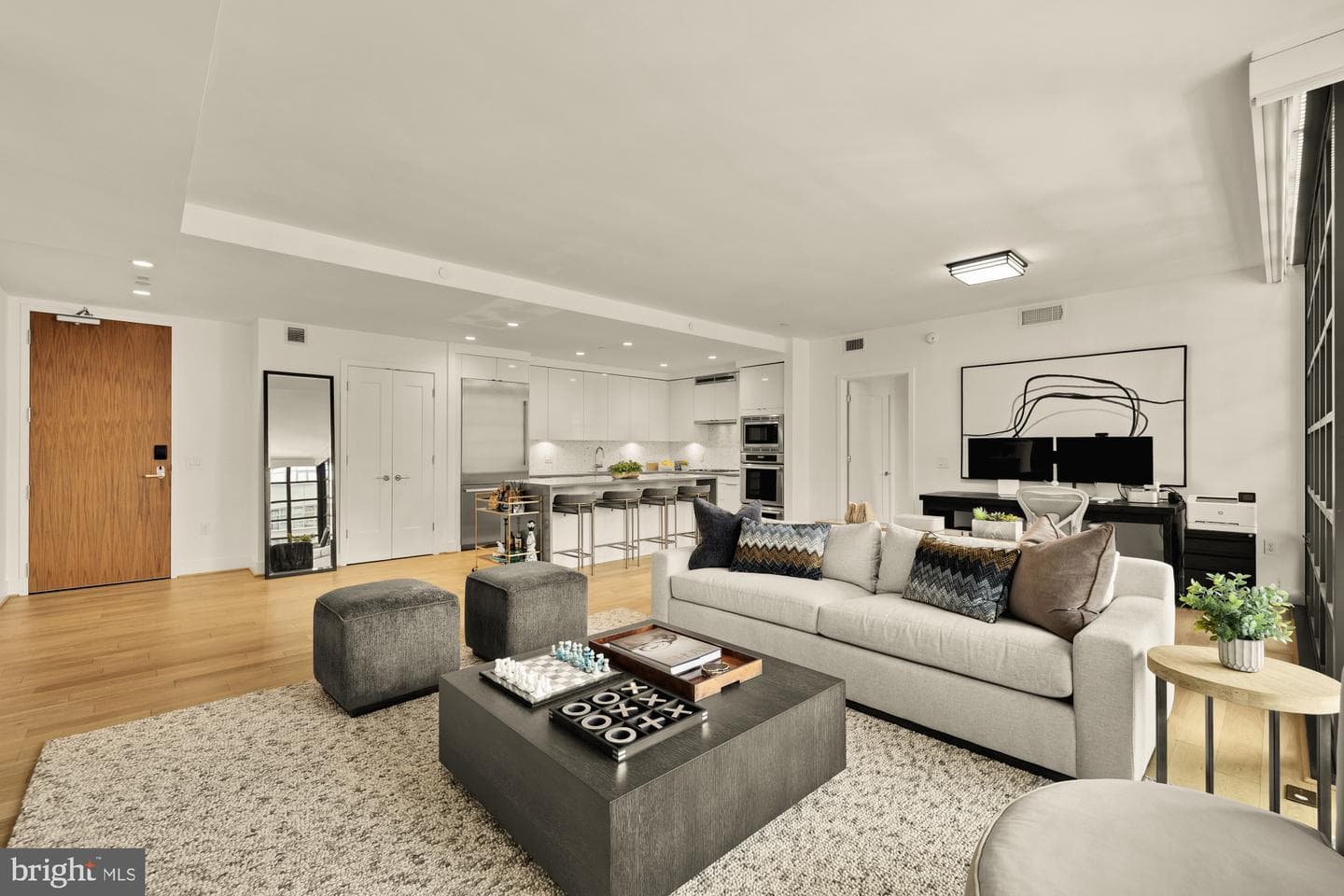 45 Sutton Square SW #906 photo 7