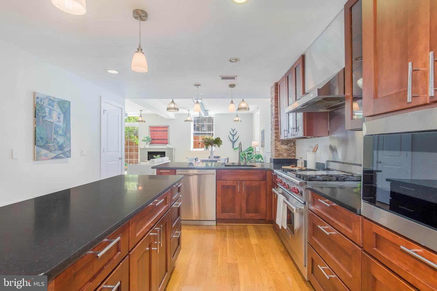 215 I Street NE #105 photo 18