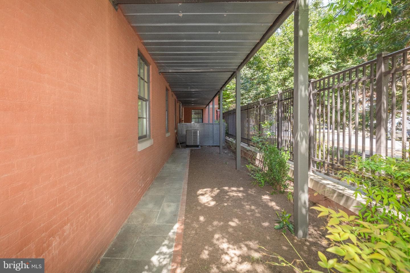 215 I Street NE #105 photo 35