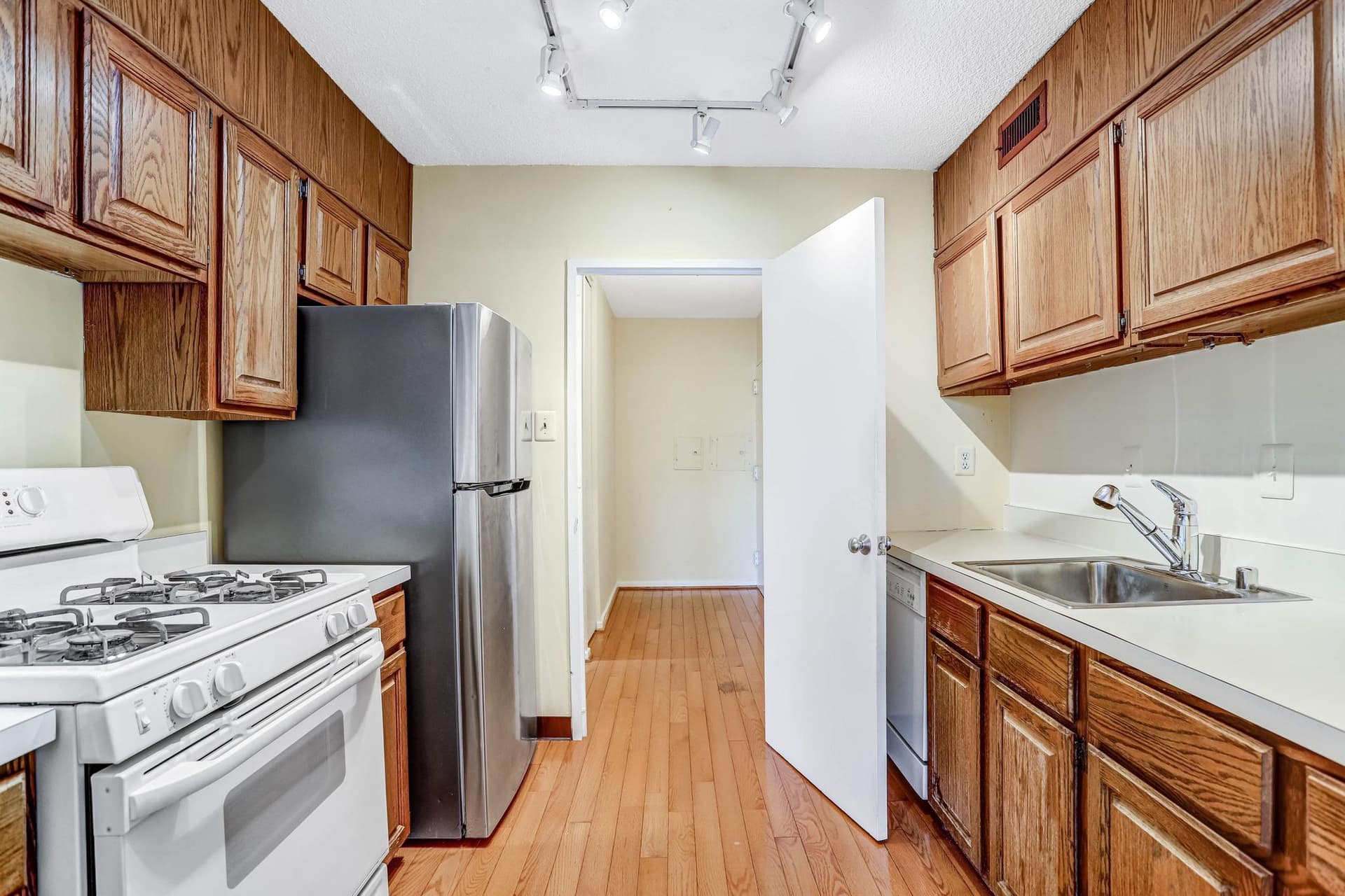 240 M Street SW #e214 photo 9