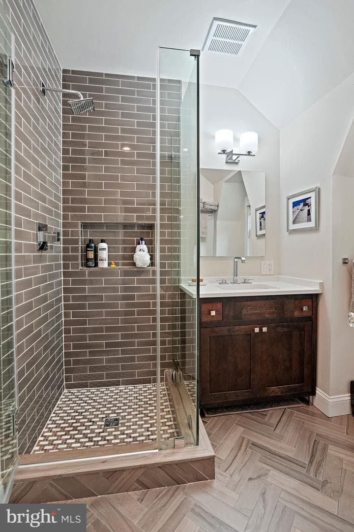3638 Jocelyn Street NW photo 26