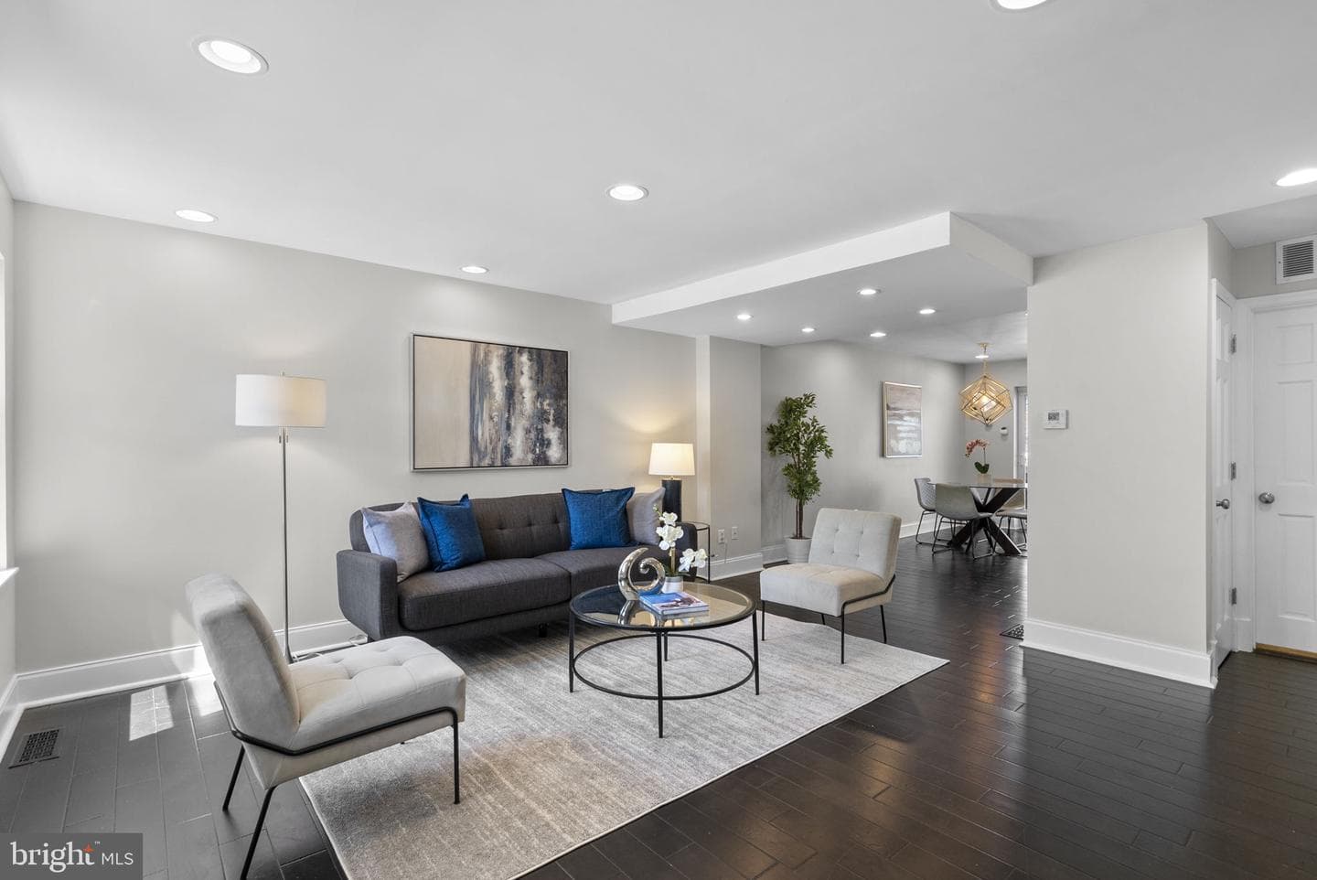 1604 C Street NE photo 5
