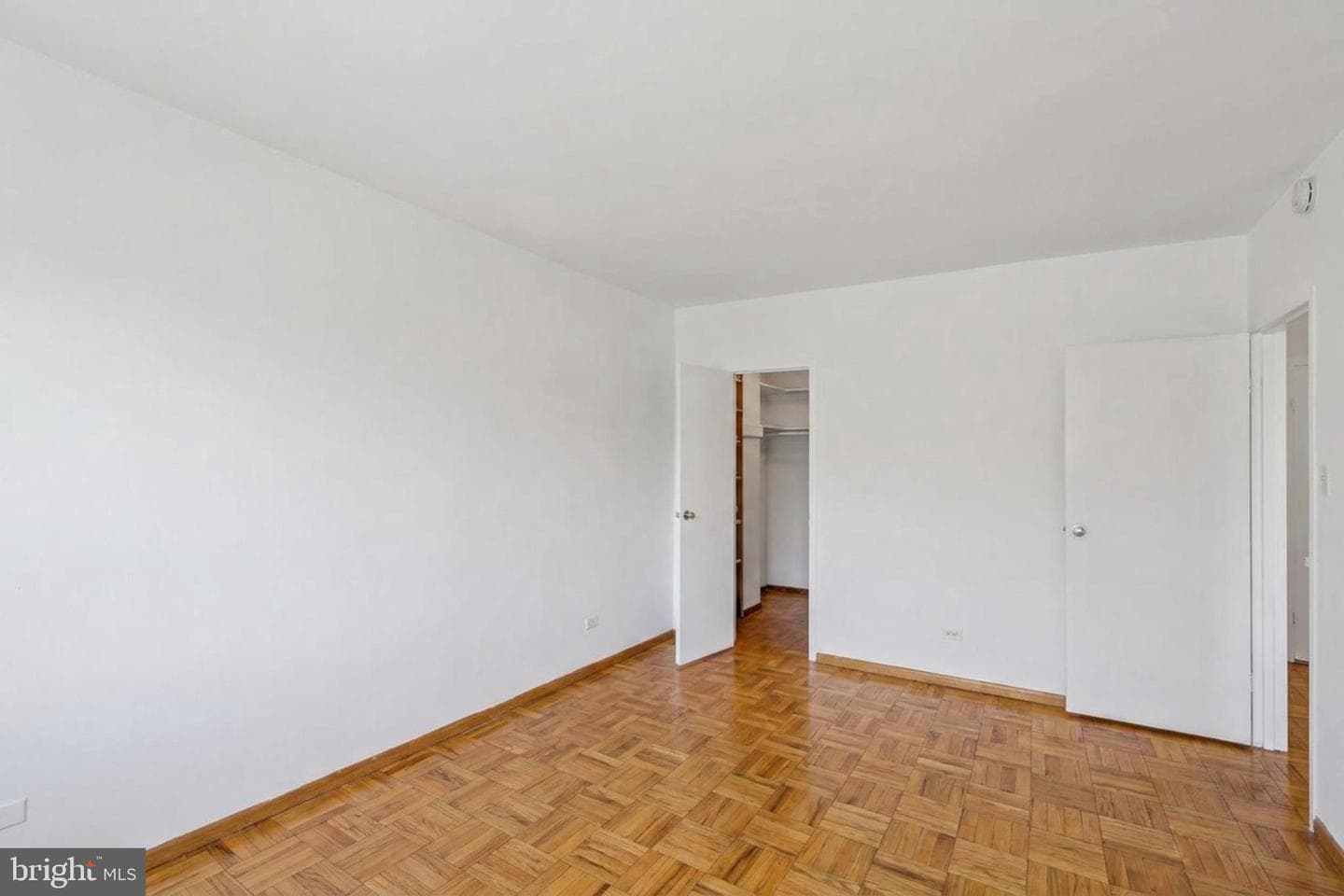 4200 Cathedral Avenue NW #716 photo 26