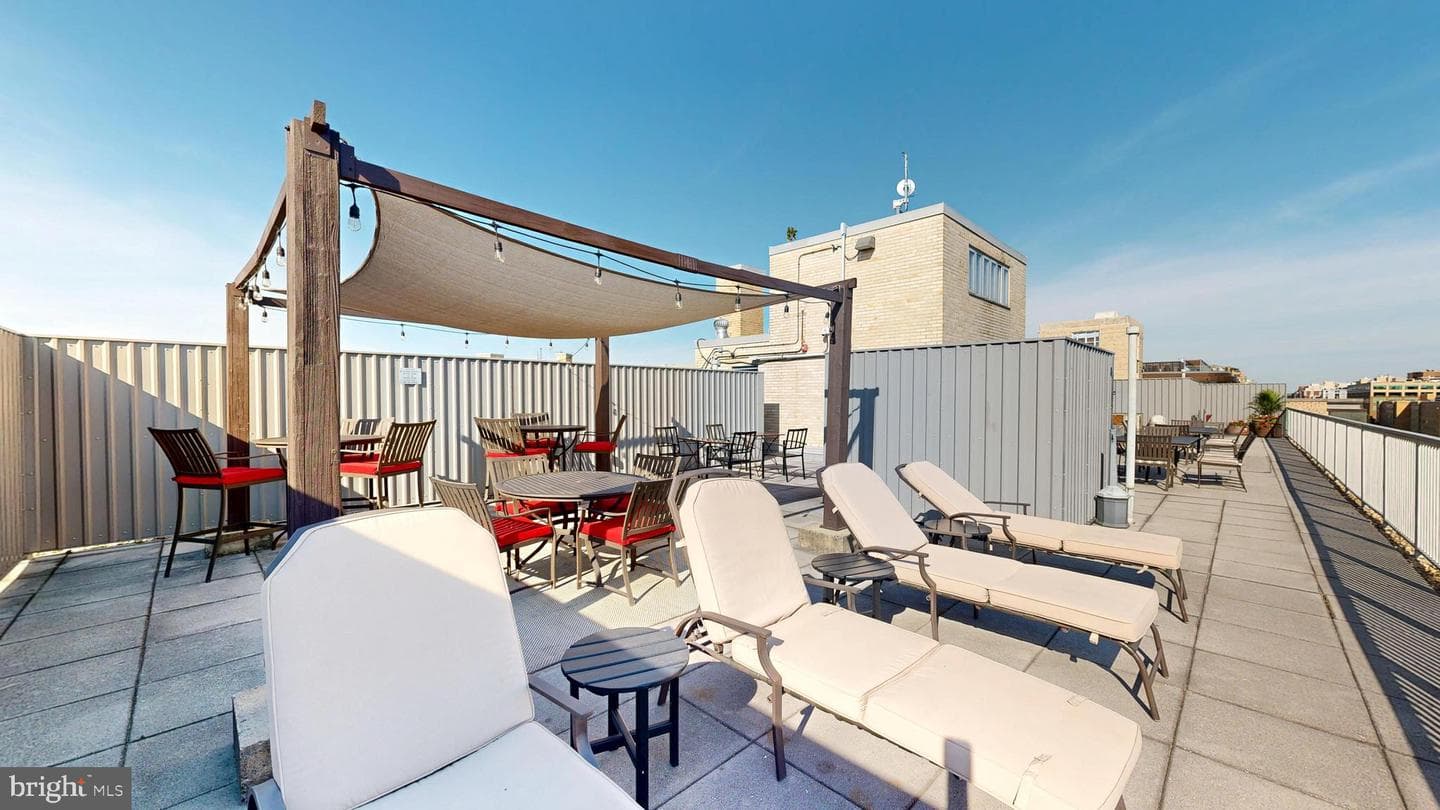 1711 Massachusetts Avenue NW #301 photo 15