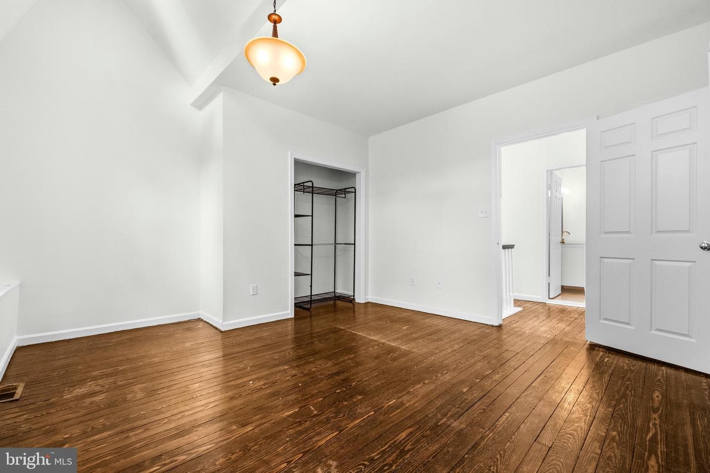 1504 Gales Street NE photo 16