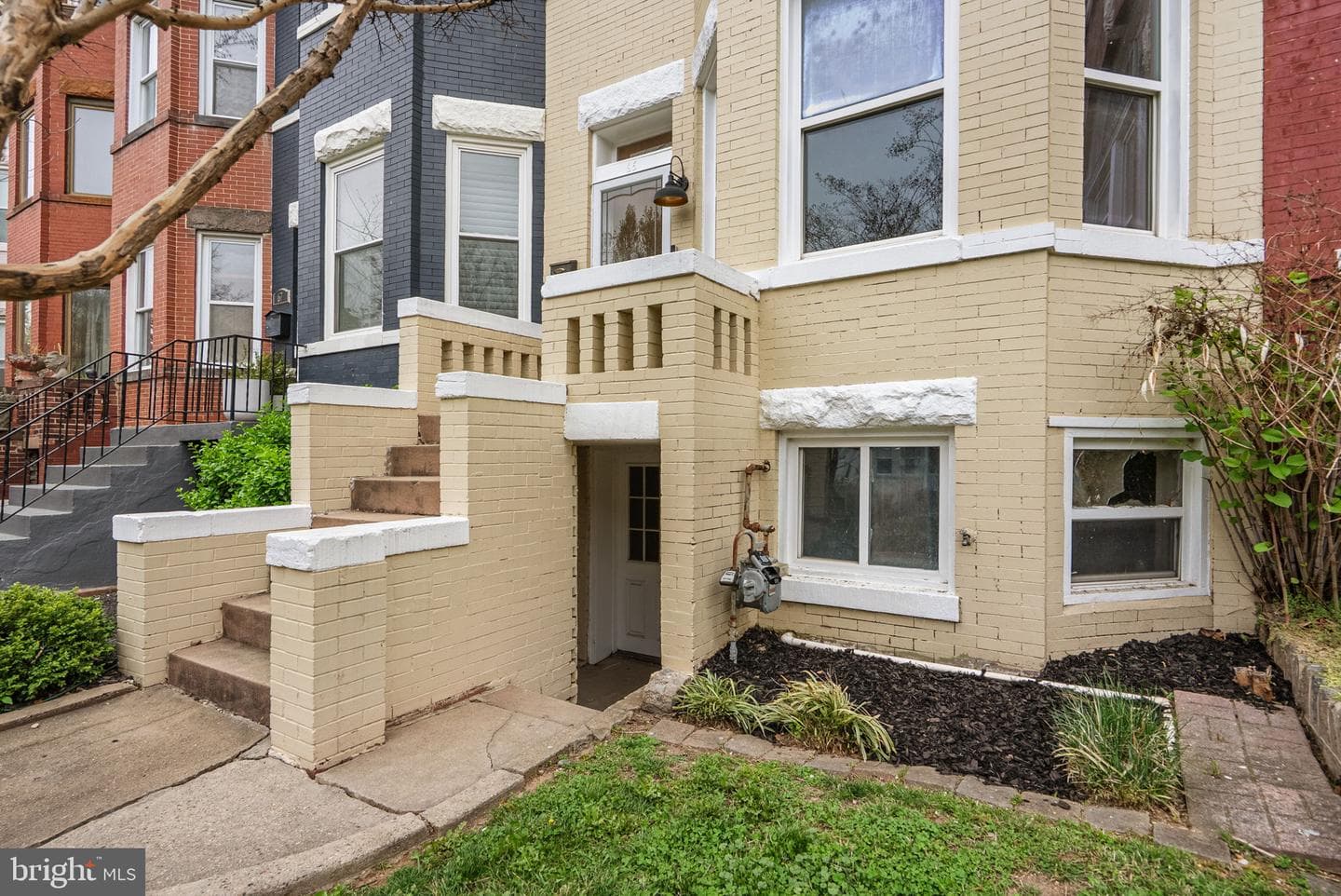 65 Bryant Street NW photo 3