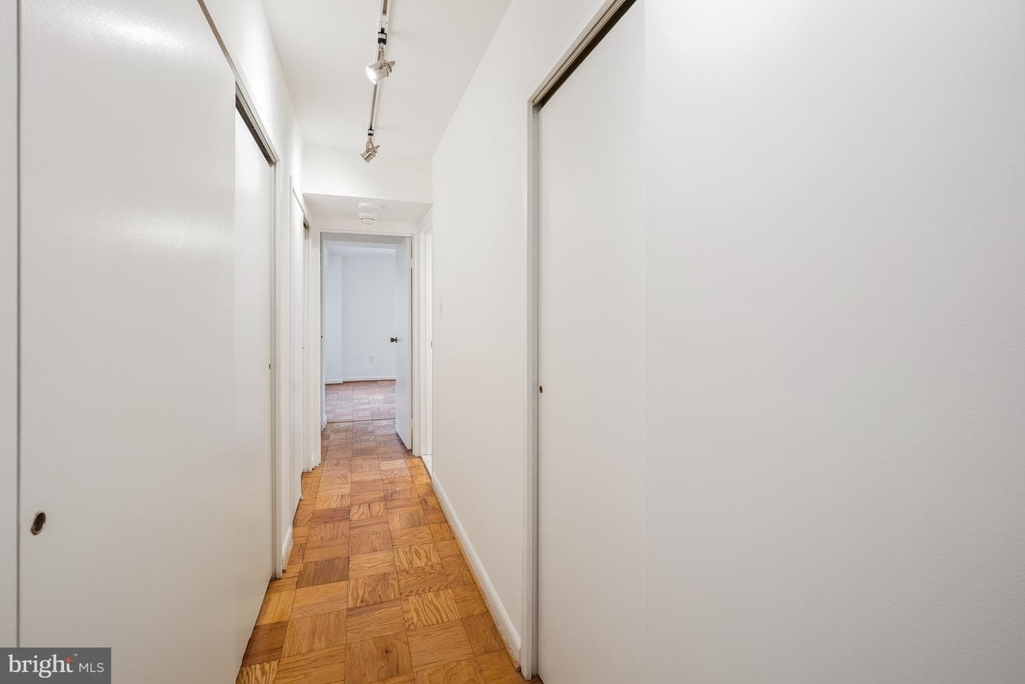 4201 Cathedral Avenue NW #403e photo 15