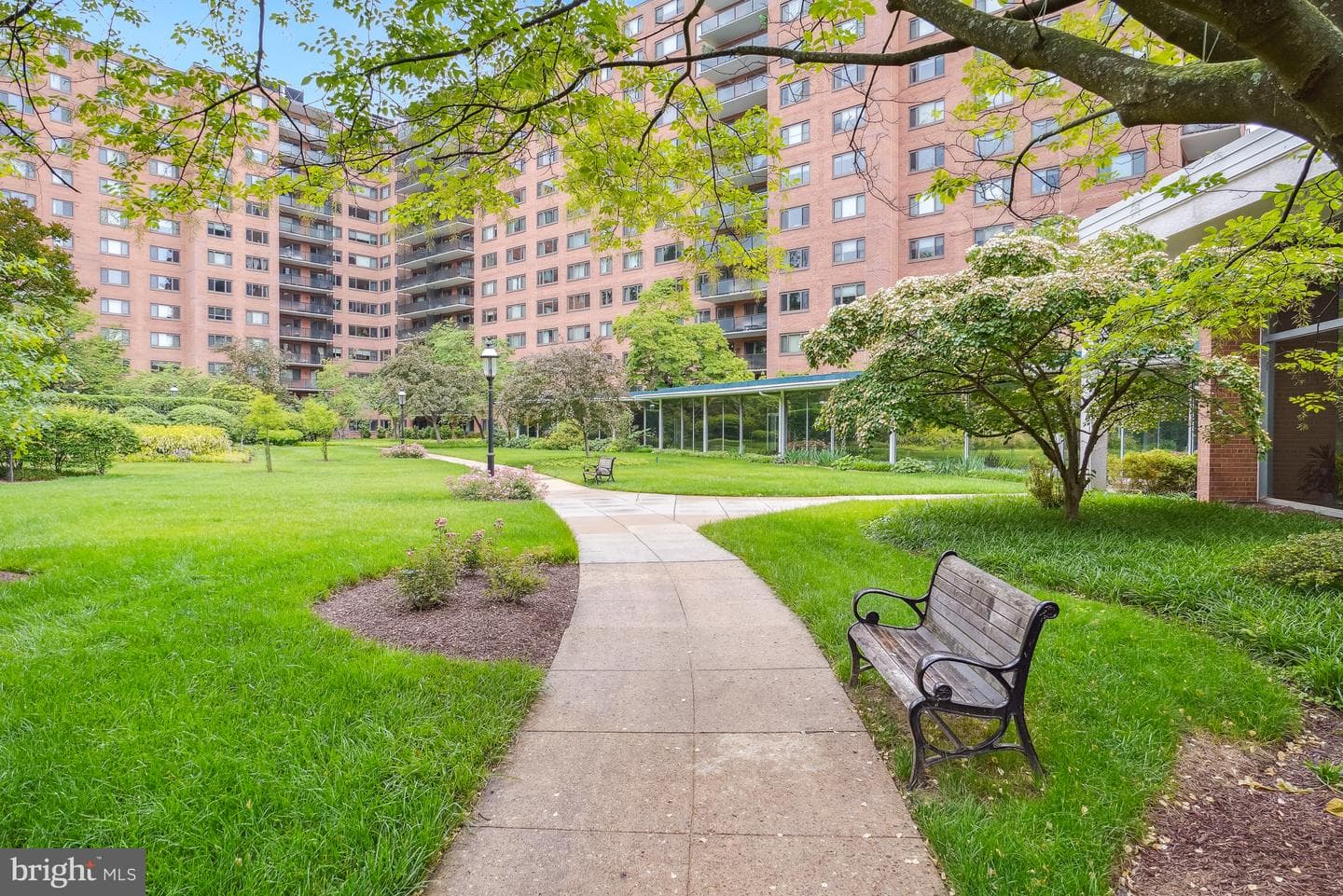 4201 Cathedral Avenue NW #403e photo 36
